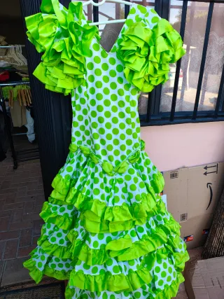 Traje Flamenca Verde Lunares Blancos