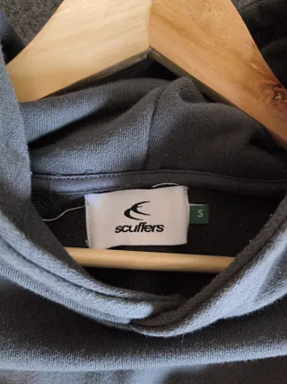 Sudadera Scuffers Negra