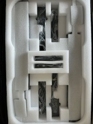 NEEWER RGB168 Luz RGB con Soportes. FOTO / VIDEO 2