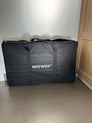 NEEWER RGB168 Luz RGB con Soportes. FOTO / VIDEO 2