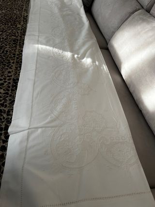 Lenzuola antiche ricamate in lino