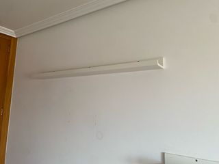 Dos Estanterías Blancas de Madera