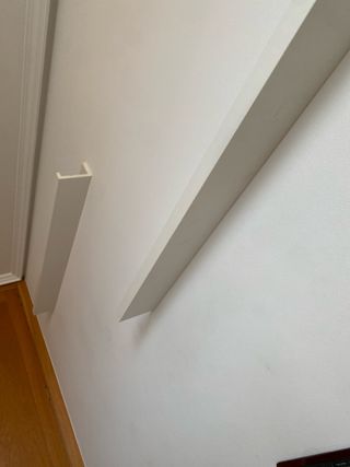 Dos Estanterías Blancas de Madera