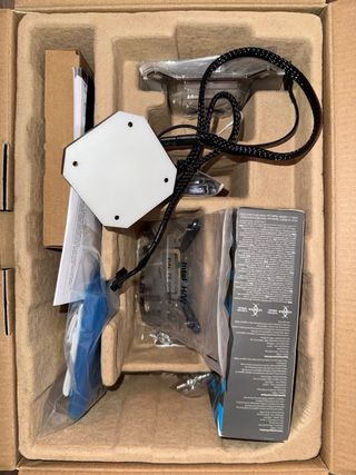 Torre PC NZXT H9 FLOW + Refrig Líquida Corsair