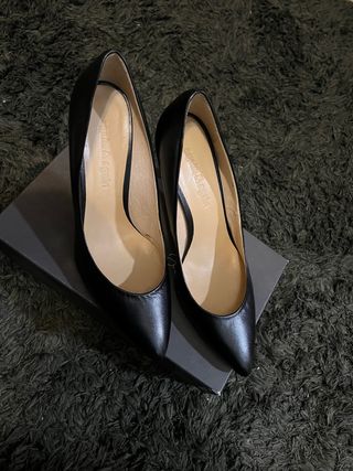 Tacones negros Again & Again