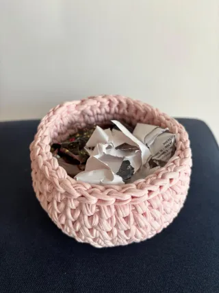 Cestino fatto a mano in tessuto rosa