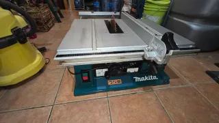 Sierra de mesa Makita 2704