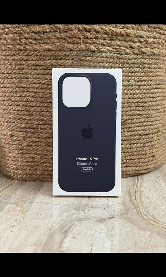 Custodia iPhone 15 Pro Nero MagSafe Originale