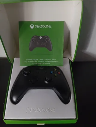 Xbox One 500 GB con scatola