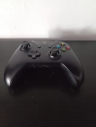 Xbox One 500 GB con scatola