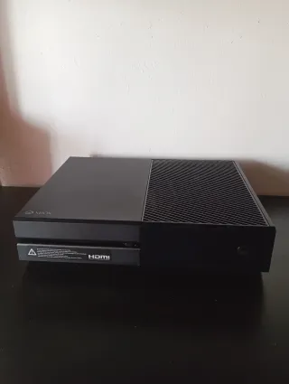 Xbox One 500 GB con scatola