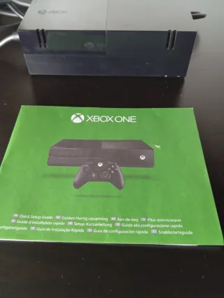 Xbox One 500 GB con scatola