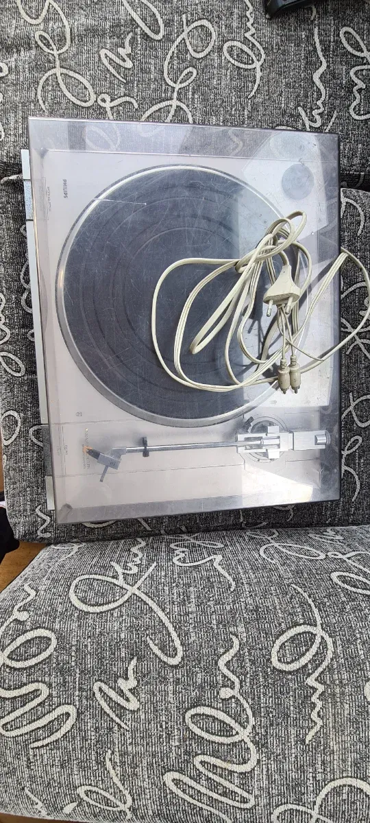 Tocadiscos Philips F7130 para peças de reposição