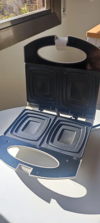 Sandwichera Jata Blanca