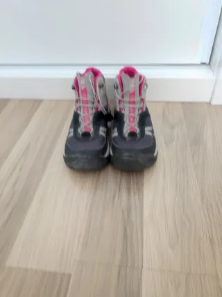 Botas montaña Quechua Talla 35