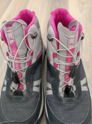 Botas montaña Quechua Talla 35