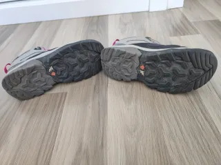 Botas montaña Quechua Talla 35