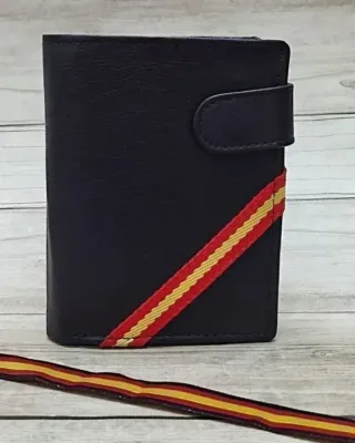 CARTERA CON MONEDERO EN PIEL BANDERA + REGALO PULS