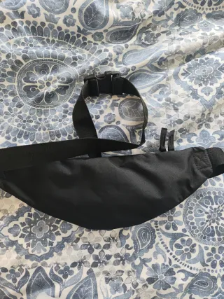 Riñonera Nike Negra