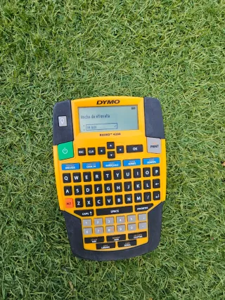 Etiquetadora Dymo Rhino 4200