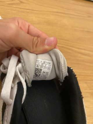 Zapatillas Adidas Sala Blancas y Negras