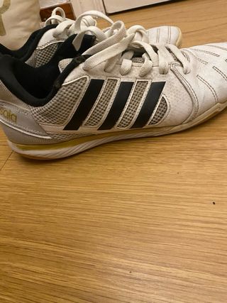 Zapatillas Adidas Sala Blancas y Negras
