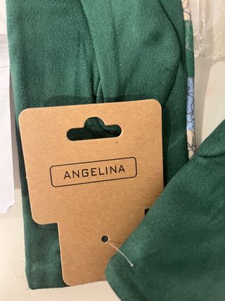 Guantes de vestir con etiqueta