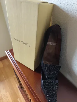 Zapatos de piel Gino Vaello negros