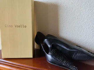 Zapatos de piel Gino Vaello negros