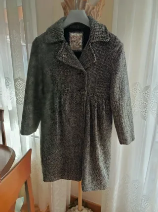 Abrigo tweed gris y negro