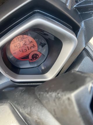 Yamaha XMAX 125 Maleta incluida