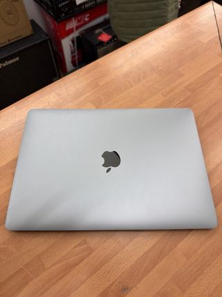 MacBook Air 2020 i3 8GB RAM 256GB SSD
