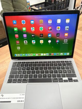 MacBook Air 2020 i3 8GB RAM 256GB SSD