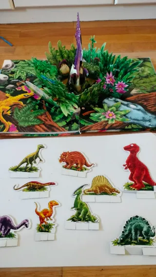 LIBROS-POP-UP EL VALLE DE LOS DINOSAURIOS (Span...