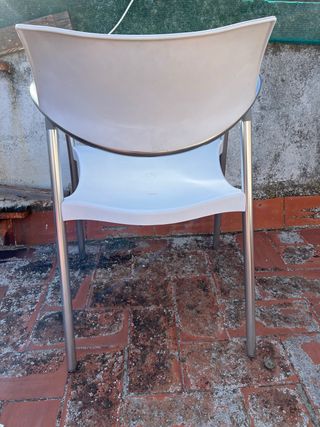 Sillas Vinçon brazos metal y plástico