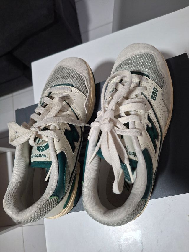 Zapatillas New Balance 550 Verde y Blanco