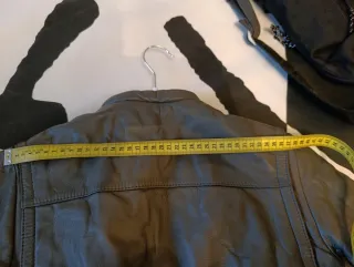 Chaqueta de piel vintage nueva. Unisex