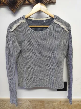 Jersey de punto gris y blanco