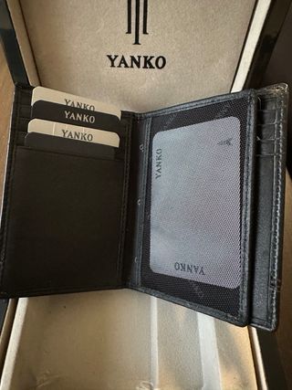 Cartera YANKO Piel Negra a estrenar.