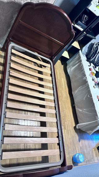 Cama individual de madera + colchón