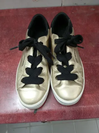 Zapatillas Skechers Mujer Doradas y Negras