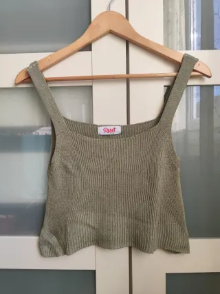 Top corto verde oliva