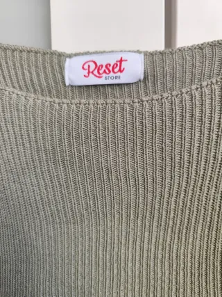 Top corto verde oliva