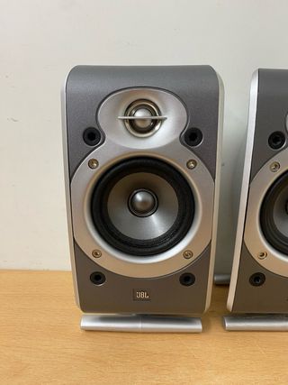 Altavoces JBL SCS200SAT Gris/Plata