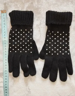 Guantes de punto negros con pedrería