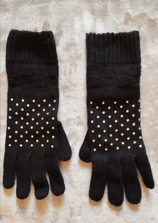 Guantes de punto negros con pedrería