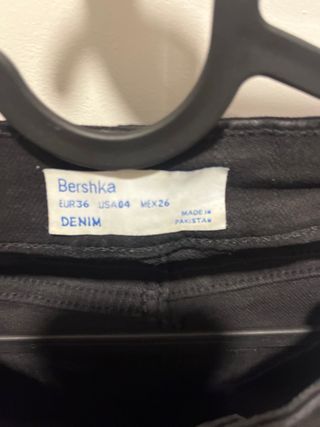 Jeans negros Bershka