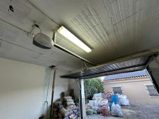 Puerta de garaje con motor (Precio Negociable)