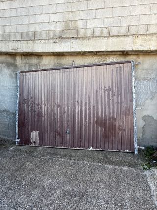 Puerta de garaje con motor (Precio Negociable)