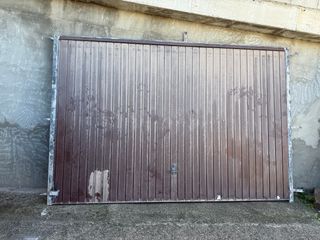 Puerta de garaje con motor (Precio Negociable)